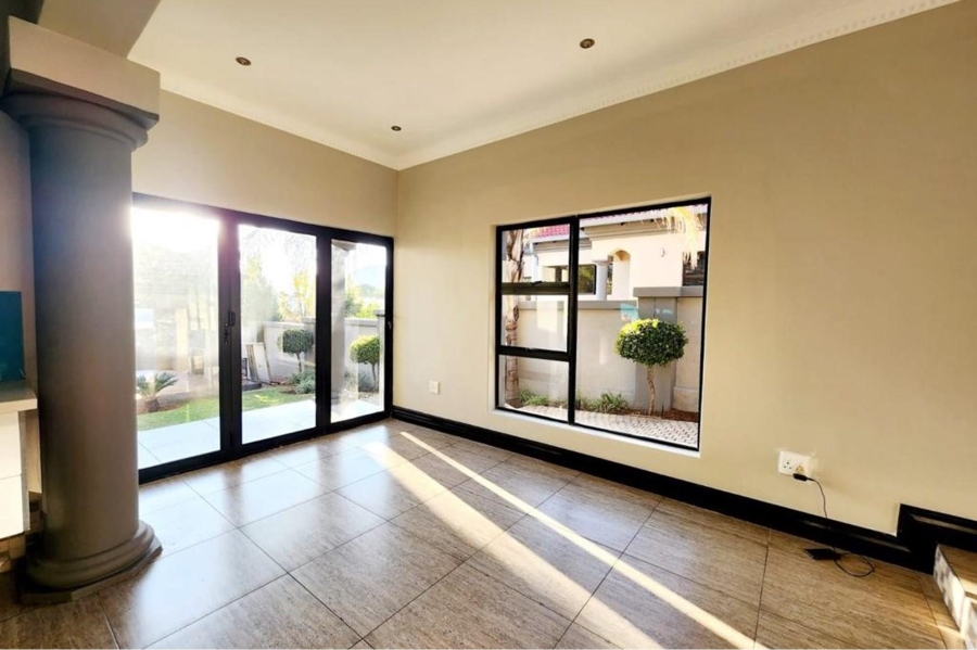 4 Bedroom Property for Sale in Xanadu Eco Park North West
